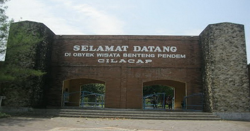 Benteng Pendem Sign: Menyulam Sejarah ke Dalam Setiap Produk
